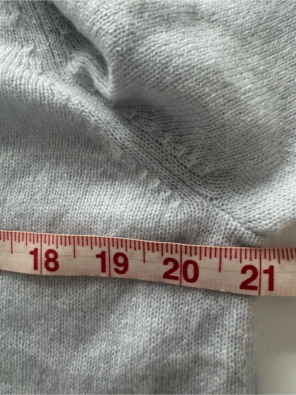 Magaschoni Light Gray V-Neck Cashmere-Blend Sweater - Picture 5 of 6